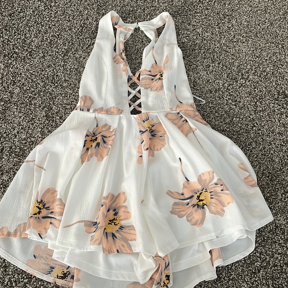 Flowy floral romper!